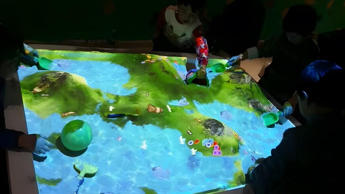 儿童互动投影沙滩：梦幻游戏乐园