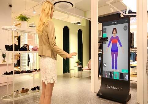 未来时尚体验：穿越3D虚拟试衣镜